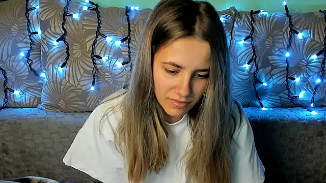 MaggieCake online show from 11/10/25, 05:17