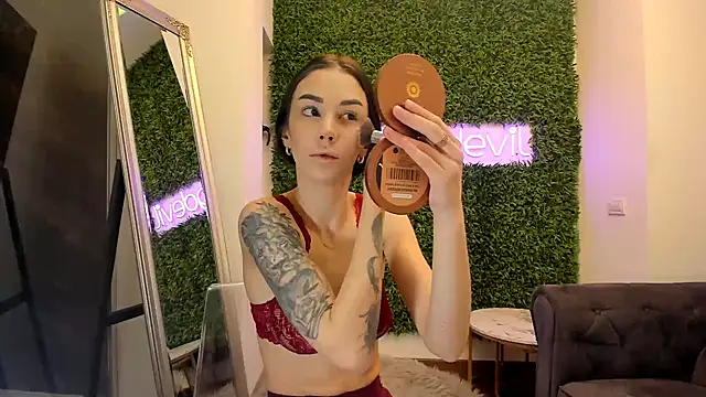 Snapshot of realhotfallingdevil chatting on 01/25/25, 06:12 realhotfallingdevil online show from 01/25/25, 06:12