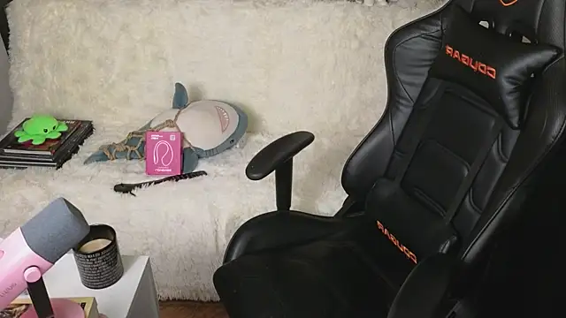 Ginger Stay online show from 11/15/25, 05:38