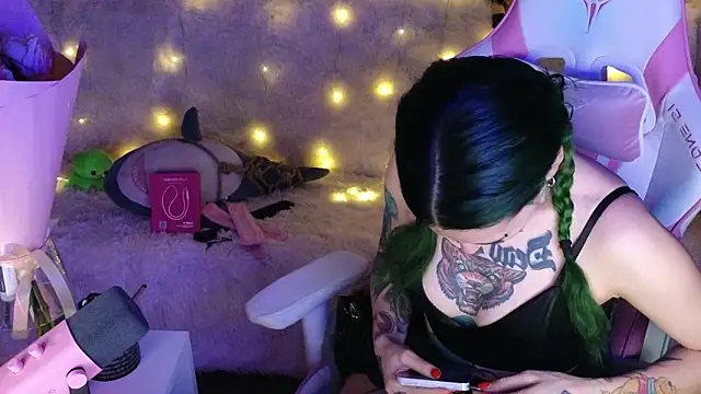 Ginger Stay online show from 02/04/26, 10:26