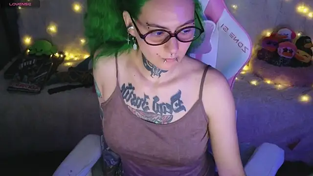 Ginger Stay online show from 05/15/26, 07:59