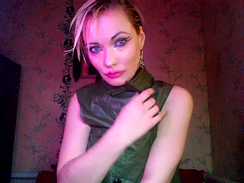 Snapshot of WildMissNiks chatting on 11/13/25, 07:51 WildMissNiks online show from 11/13/25, 07:51