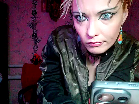 Snapshot of WildMissNiks chatting on 12/01/25, 09:36 WildMissNiks online show from 12/01/25, 09:36