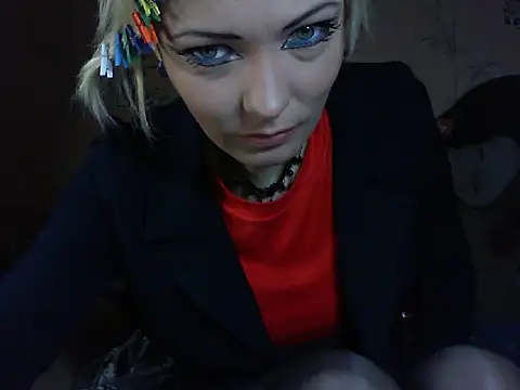 WildMissNiks online show from 04/04/26, 08:45