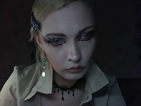 WildMissNiks online show from 05/21/26, 07:15