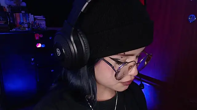 Raventh  online show from 12/17/25, 02:06