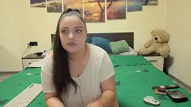 adelline online show from 04/20/26, 09:05