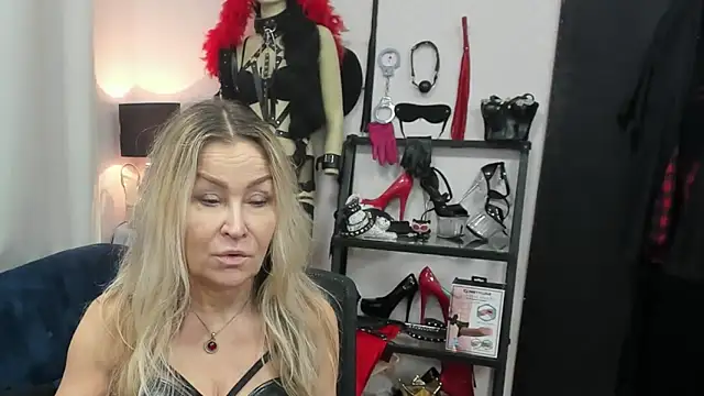 crystaLUX online show from 02/18/26, 05:25