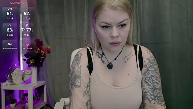 Raven Luna online show from 03/03/26, 05:24