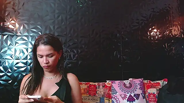 PINK  LOLA1 online show from 09/11/25, 10:54