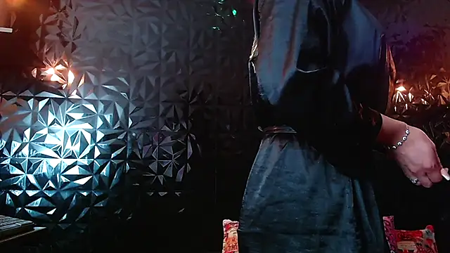 PINK  LOLA1 online show from 09/23/25, 11:19