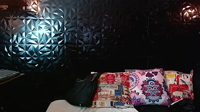 PINK  LOLA1 online show from 10/12/25, 12:42