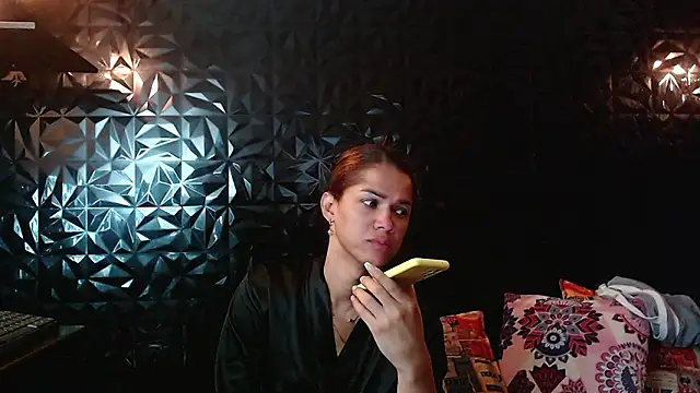 PINK  LOLA1 online show from 02/25/26, 12:09