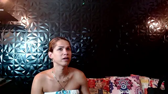 PINK  LOLA1 online show from 03/04/26, 10:27