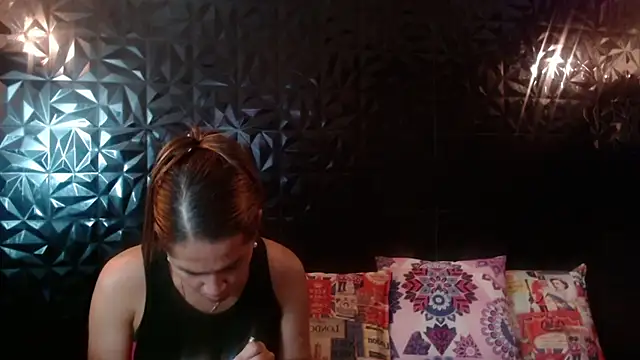 PINK  LOLA1 online show from 04/06/26, 11:16