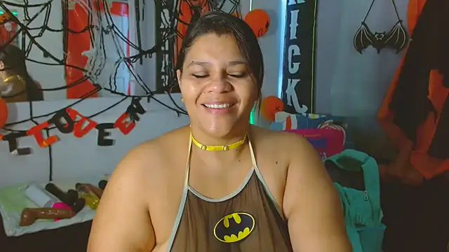 Selenna01 online show from 10/17/25, 01:25