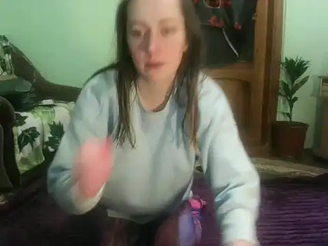 Snapshot of AngelTough20 chatting on 03/03/25, 10:10 AngelTough20 online show from 03/03/25, 10:10