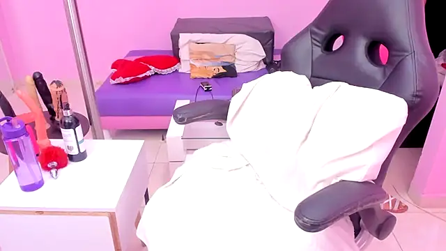 MATURE WHOR33 online show from 03/20/25, 11:49