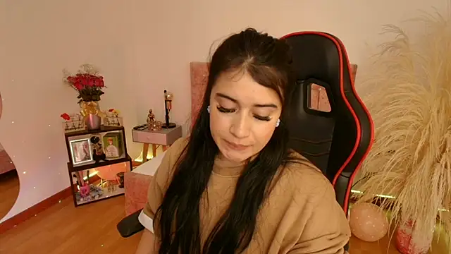 Snapshot of KallyMyller1 chatting on 12/02/24, 07:38 KallyMyller1 online show from 12/02/24, 07:38