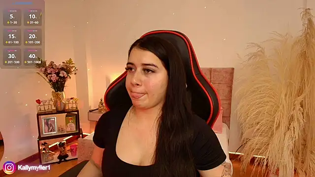 Snapshot of KallyMyller1 chatting on 12/16/24, 07:10 KallyMyller1 online show from 12/16/24, 07:10