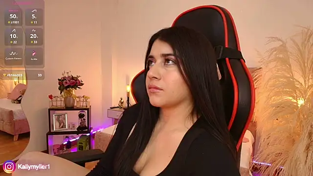 Snapshot of KallyMyller1 chatting on 01/08/25, 10:16 KallyMyller1 online show from 01/08/25, 10:16