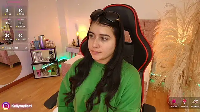 Snapshot of KallyMyller1 chatting on 01/15/25, 07:12 KallyMyller1 online show from 01/15/25, 07:12