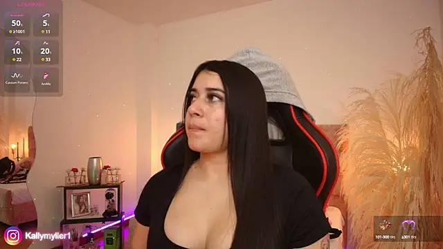 Snapshot of KallyMyller1 chatting on 01/28/25, 07:42 KallyMyller1 online show from 01/28/25, 07:42