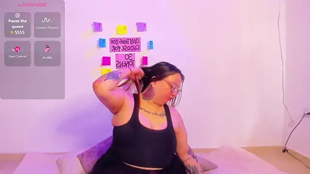 MiaYMolly online show from 03/19/26, 04:22