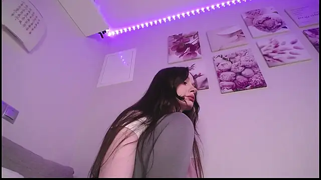 Agness sweet online show from 02/03/25, 08:24