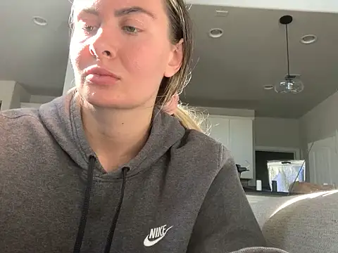 Snapshot of Alyssa_rhoades chatting on 01/19/25, 07:15 Alyssa rhoades online show from 01/19/25, 07:15