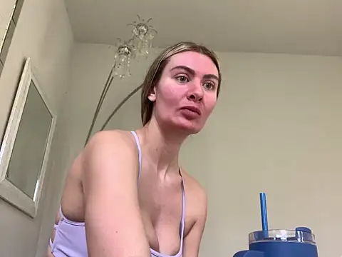 Alyssa rhoades online show from 12/22/25, 04:59