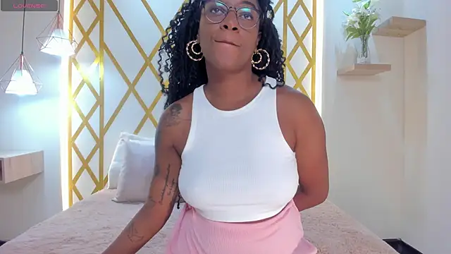 maryevans  online show from 11/08/25, 12:49