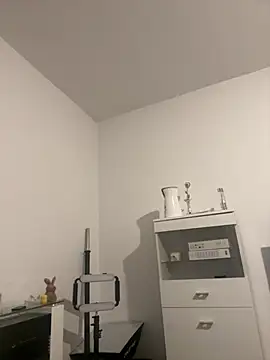 eleonoree online show from 04/03/26, 10:52