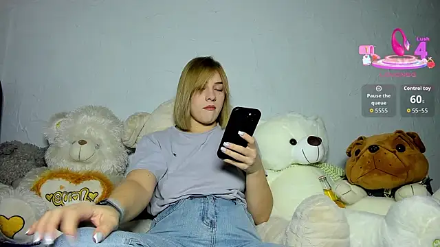 KindKristy online show from 10/13/25, 05:18