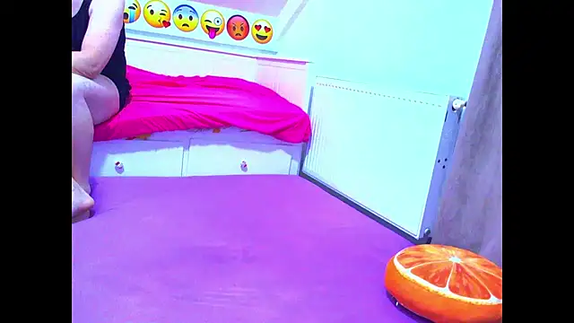 evehotty online show from 11/30/25, 08:02