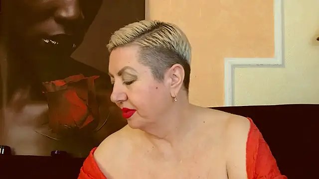 LadyPosh online show from 01/28/25, 10:01