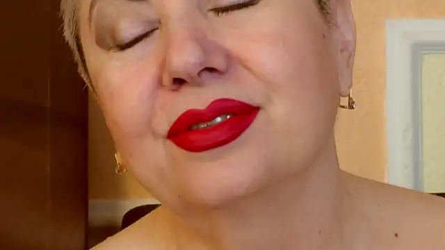 LadyPosh online show from 09/17/25, 08:32