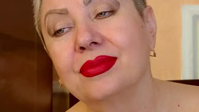 LadyPosh online show from 10/23/25, 09:02