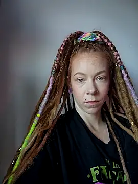 LucidLucy online show from 09/19/25, 01:23