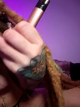 LucidLucy online show from 11/28/25, 01:30