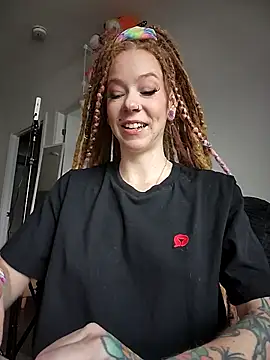 LucidLucy online show from 02/23/26, 03:09