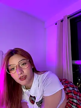 Snapshot of Anavi_ chatting on 11/14/25, 11:35 Anavi online show from 11/14/25, 11:35