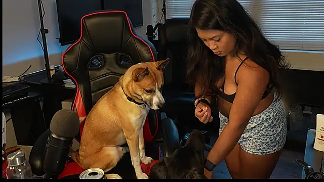 Snapshot of Bubbleliyah chatting on 02/26/25, 10:53 Bubbleliyah online show from 02/26/25, 10:53