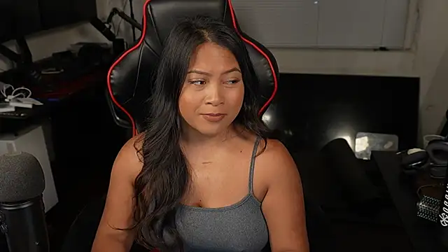 Snapshot of Bubbleliyah chatting on 03/09/25, 12:53 Bubbleliyah online show from 03/09/25, 12:53