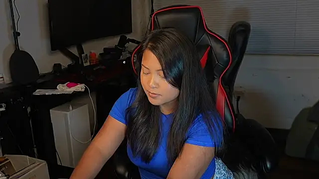 Snapshot of Bubbleliyah chatting on 09/16/25, 03:07 Bubbleliyah online show from 09/16/25, 03:07