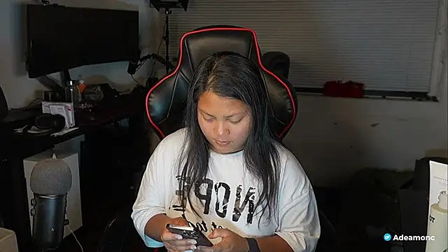 Snapshot of Bubbleliyah chatting on 10/07/25, 11:57 Bubbleliyah online show from 10/07/25, 11:57