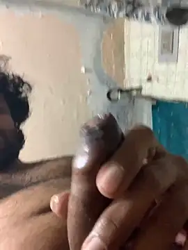 Snapshot of Rocky_1907 chatting on 12/18/24, 03:37 Rocky 1907 online show from 12/18/24, 03:37