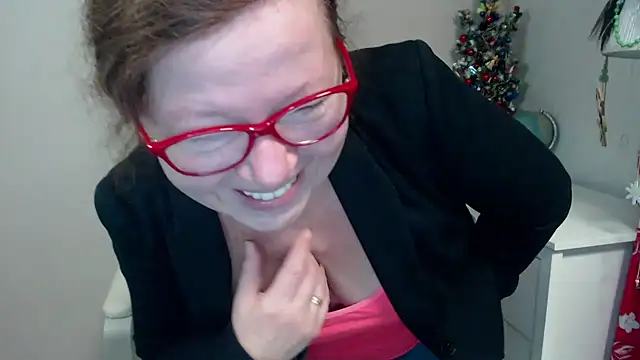 Adelewildx online show from 01/08/25, 04:44