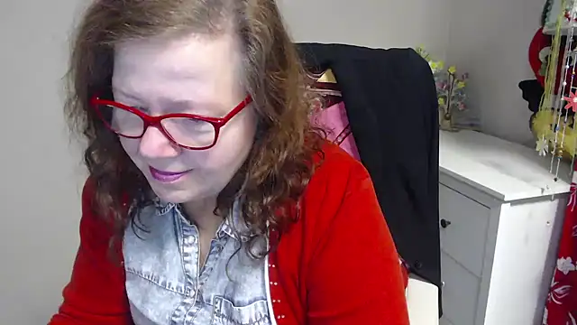 Adelewildx online show from 02/12/25, 04:23