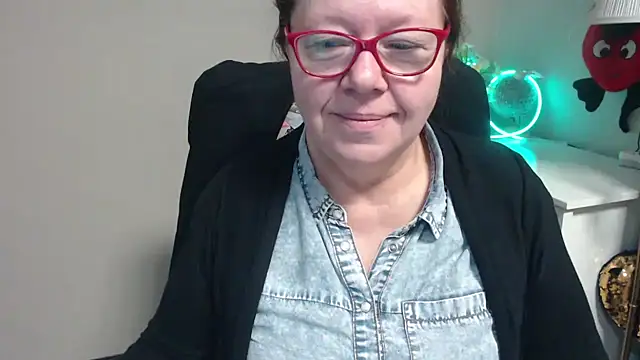 Adelewildx online show from 03/17/25, 04:29